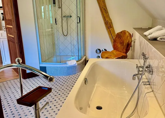 Luzin 2-5 Pers - Luxus, Steg, Boot Rothehaus