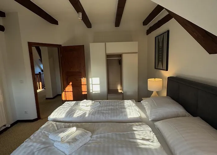 Luzin 2-5 Pers - Luxus, Steg, Boot Rothehaus